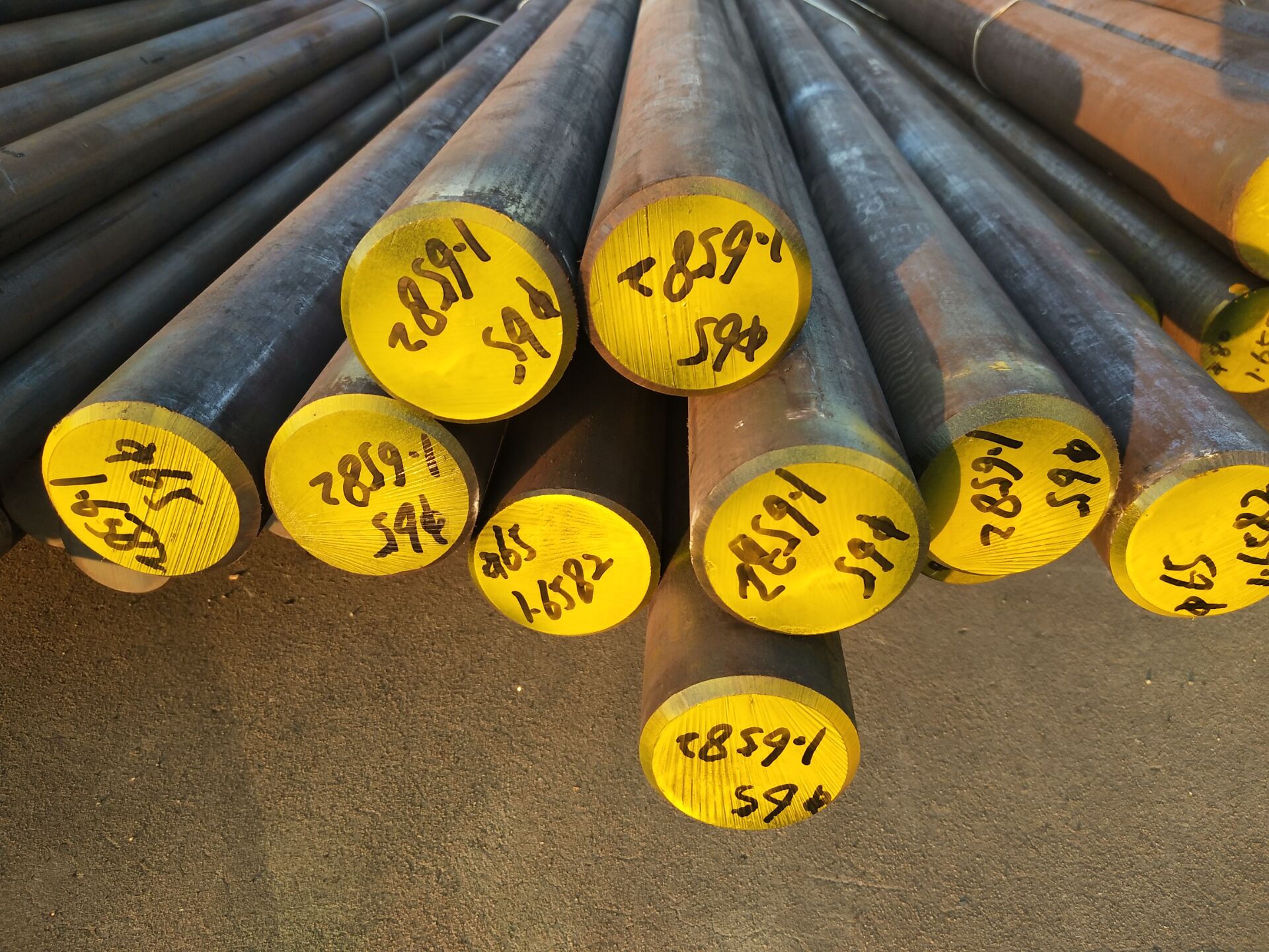 1.6582 34CRNIMO6 STEEL ROUND BAR